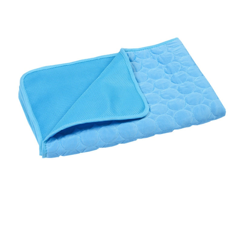 Breathable Cooling Dog Mat for Summer - Washable Pet Bed with Blanket and Sofa for Small, Medium, and Large Dogs - Ideal for Cars and Home