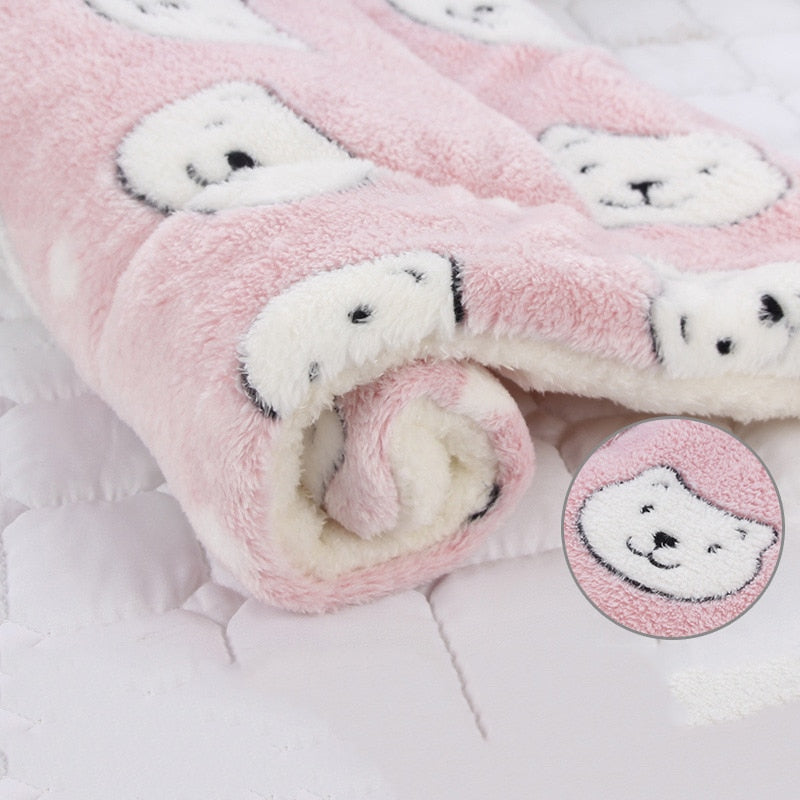 Thickened Pet Sleeping Mat - Soft and Washable Dog Bed with Flannel Mattress and Warm Fur Blanket - Ideal for Your Furry Friend's Comfort - Pet Supplies