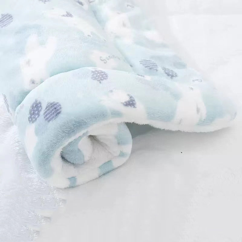 Thickened Pet Sleeping Mat - Soft and Washable Dog Bed with Flannel Mattress and Warm Fur Blanket - Ideal for Your Furry Friend's Comfort - Pet Supplies