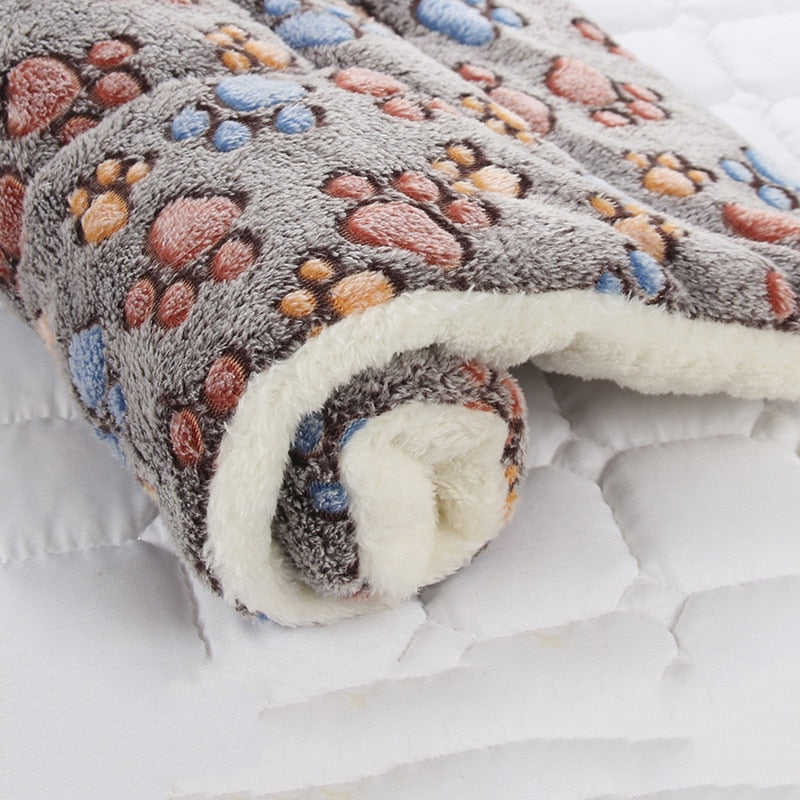 Thickened Pet Sleeping Mat - Soft and Washable Dog Bed with Flannel Mattress and Warm Fur Blanket - Ideal for Your Furry Friend's Comfort - Pet Supplies