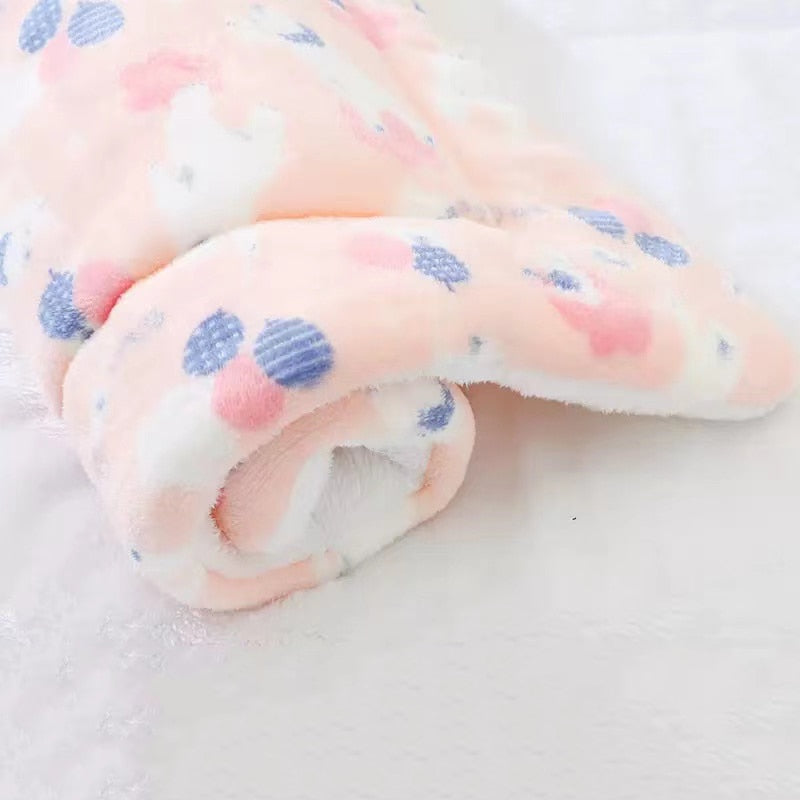 Thickened Pet Sleeping Mat - Soft and Washable Dog Bed with Flannel Mattress and Warm Fur Blanket - Ideal for Your Furry Friend's Comfort - Pet Supplies